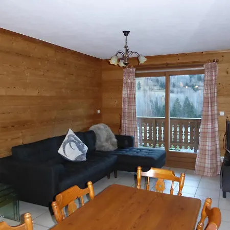 Alpin Avec Balcon Sud, Proche Courchevel - Fr-1-464-3 דירה *