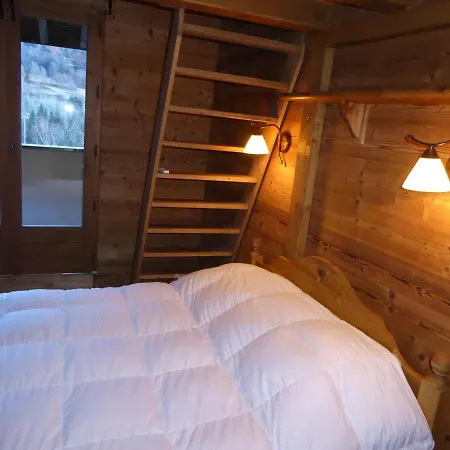 Apartment 3 Pieces Avec Mezzanine Et Balcon Sud, Proche Et Navette Courchevel - Fr-1-464-3